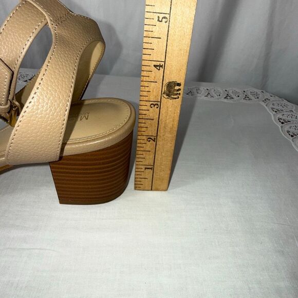 Michael Kors Women’s Nude Pebbled Leather Block Heel Sandals Gold MK Accent 3” H - Picture 12 of 12